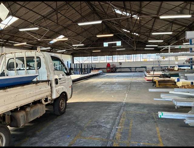 INDUSTRIAL PROPERTY TO RENT IN DEAL PARTY